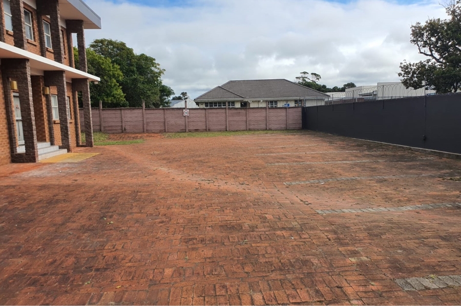 To Let commercial Property for Rent in Walmer Eastern Cape